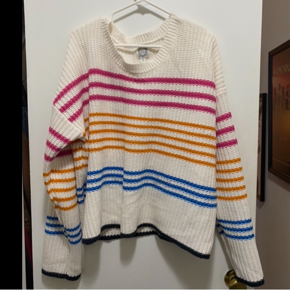 NWOT Francesca’s white striped crop sweater